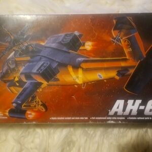 Academy 12488 1/72 AH-64A Apache gunship Model Kit (Plastic model)